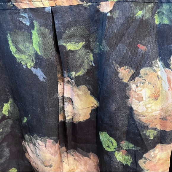 👚SOLD OUT 👚 Tahari Women’s Blouse. Size 3X. Floral Prints. 100% Polyester - Picture 5 of 10